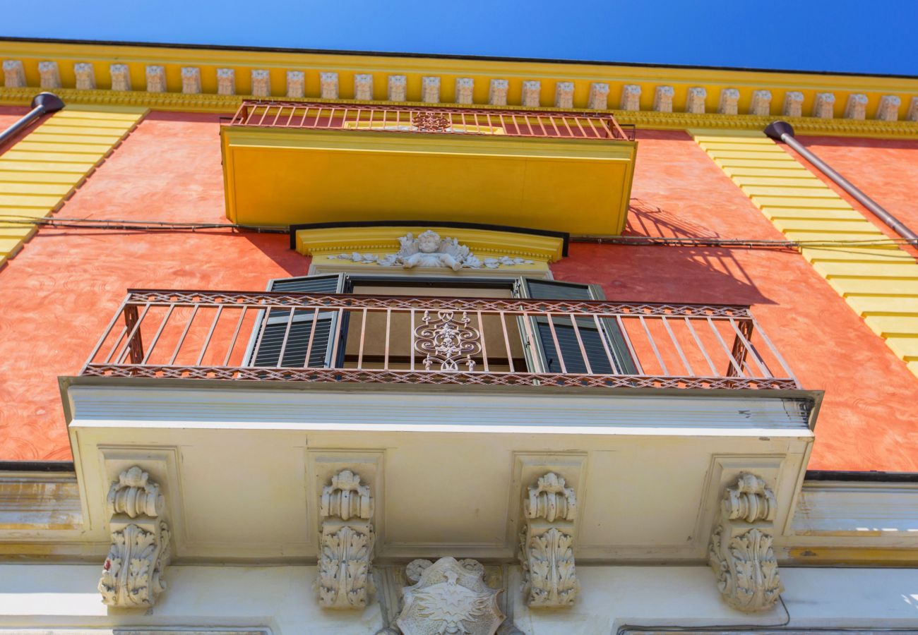 House in Positano - AMORE RENTALS - Casa Volte Alte with Hot Tub, Sea View and Terrace