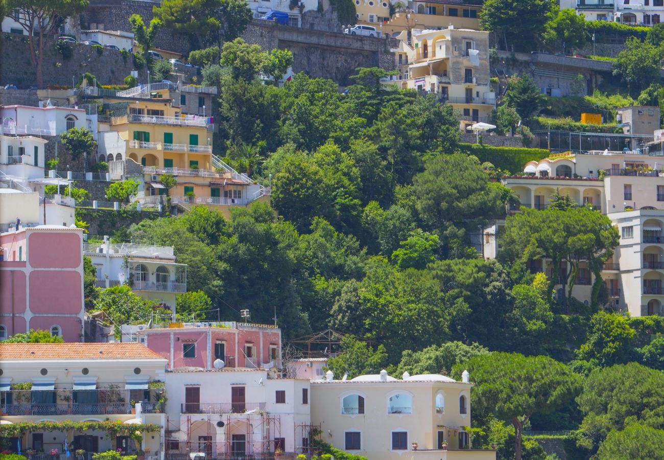 House in Positano - AMORE RENTALS - Casa Volte Alte with Hot Tub, Sea View and Terrace