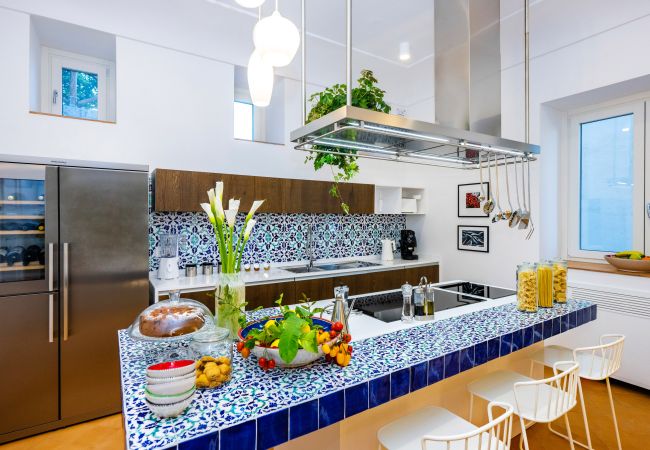 Villa in Praiano - AMORE RENTALS - Villa Mare Blu with Internal Heated Pool, Sea View and Breakfast Villa in Praiano - AMORE RENTALS - Villa Mare Blu with Internal Heated Pool, Sea View and Breakfast