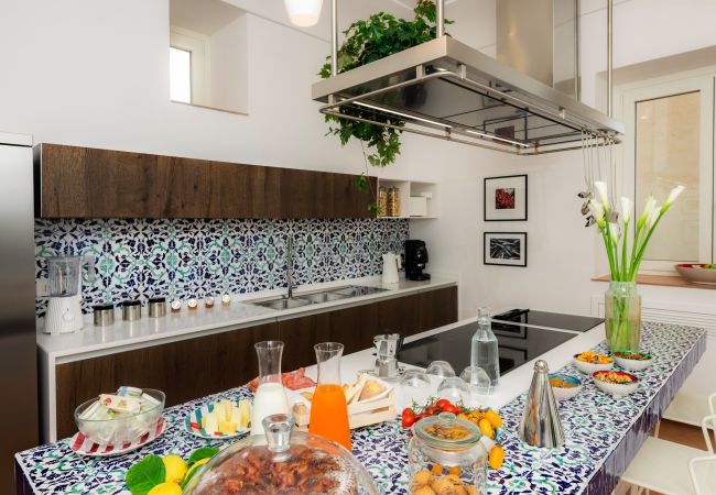 Villa in Praiano - AMORE RENTALS - Villa Mare Blu with Internal Heated Pool, Sea View and Breakfast Villa in Praiano - AMORE RENTALS - Villa Mare Blu with Internal Heated Pool, Sea View and Breakfast