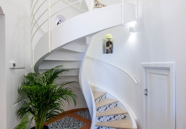 Villa in Praiano - AMORE RENTALS - Villa Mare Blu with Internal Heated Pool, Sea View and Breakfast Villa in Praiano - AMORE RENTALS - Villa Mare Blu with Internal Heated Pool, Sea View and Breakfast