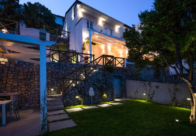 Villa in Praiano - AMORE RENTALS - Villa Mare Blu with Internal Heated Pool, Sea View and Breakfast Villa in Praiano - AMORE RENTALS - Villa Mare Blu with Internal Heated Pool, Sea View and Breakfast