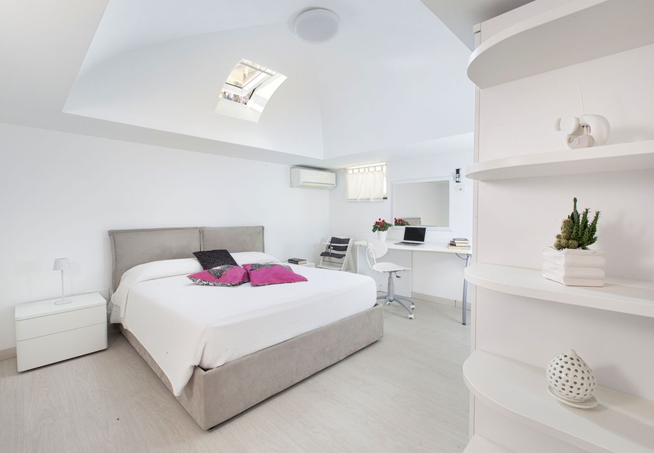 House in Positano - AMORE RENTALS - Casa Paradisea with Sea View Terraces 