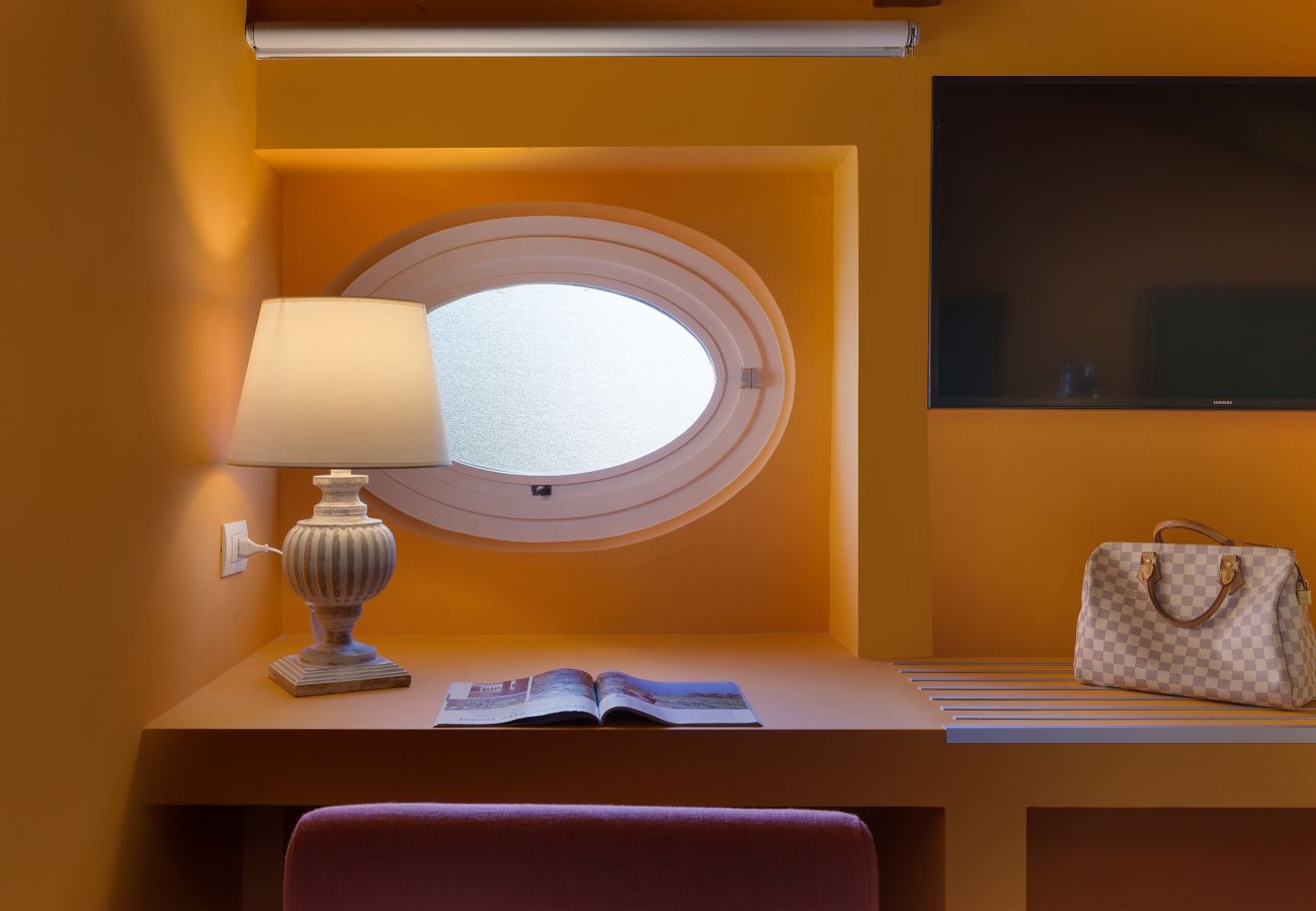 Apartment in Sorrento - AMORE RENTALS - Appartamento Domus Felix in Piazza Tasso