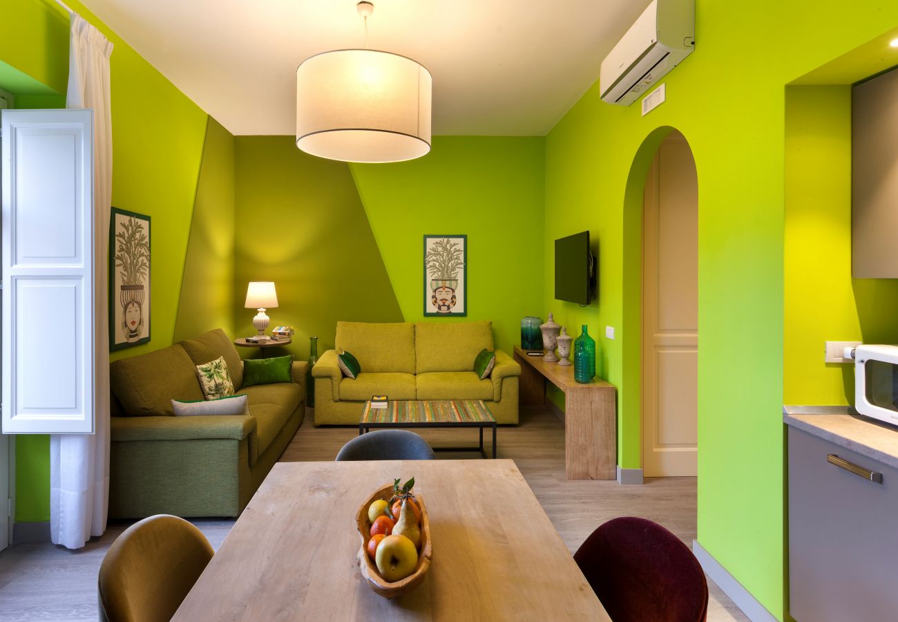 Apartment in Sorrento - AMORE RENTALS - Appartamento Domus Felix in Piazza Tasso