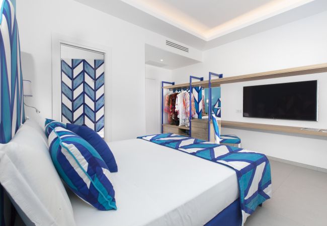 Apartment in Sorrento - AMORE RENTALS - Appartamento Luis 2.11 with Air Conditioning Apartment in Sorrento - AMORE RENTALS - Appartamento Luis 2.11 with Air Conditioning