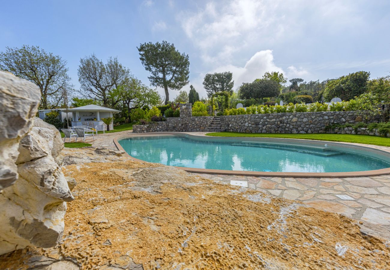 Villa in Massa Lubrense - AMORE RENTALS - Resort Ravenna - Villa Dama with Hot Tub, Shared Swimming Pool, Ideal for Events