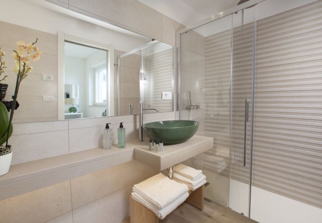 Villa in Massa Lubrense - AMORE RENTALS - Resort Ravenna - The Villa with Private Swimming Pool, Hot Tub, Ideal for Events Villa in Massa Lubrense - AMORE RENTALS - Resort Ravenna - The Villa with Private Swimming Pool, Hot Tub, Ideal for Events
