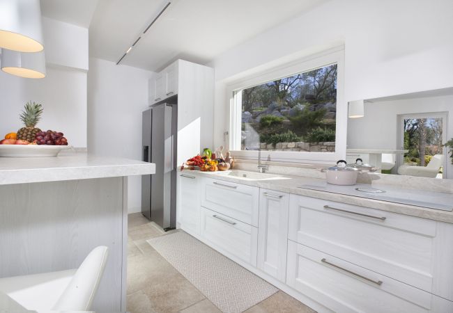 Villa in Massa Lubrense - AMORE RENTALS - Resort Ravenna - The Villa with Private Swimming Pool, Hot Tub, Ideal for Events Villa in Massa Lubrense - AMORE RENTALS - Resort Ravenna - The Villa with Private Swimming Pool, Hot Tub, Ideal for Events