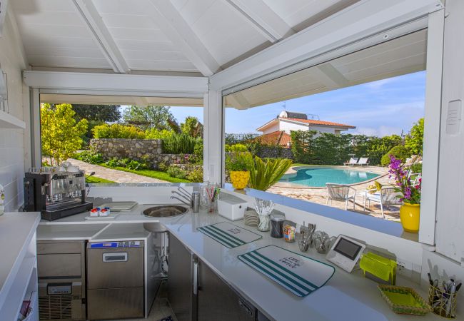 Villa in Massa Lubrense - AMORE RENTALS - Resort Ravenna - The Villa with Private Swimming Pool, Hot Tub, Ideal for Events Villa in Massa Lubrense - AMORE RENTALS - Resort Ravenna - The Villa with Private Swimming Pool, Hot Tub, Ideal for Events