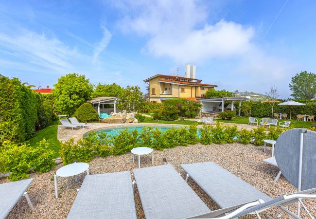 Villa in Massa Lubrense - AMORE RENTALS - Resort Ravenna - The Villa with Private Swimming Pool, Hot Tub, Ideal for Events Villa in Massa Lubrense - AMORE RENTALS - Resort Ravenna - The Villa with Private Swimming Pool, Hot Tub, Ideal for Events