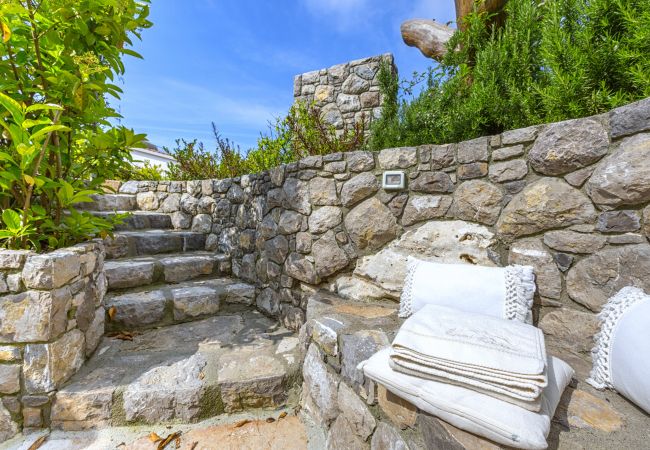 Villa in Massa Lubrense - AMORE RENTALS - Resort Ravenna - The Villa with Private Swimming Pool, Hot Tub, Ideal for Events Villa in Massa Lubrense - AMORE RENTALS - Resort Ravenna - The Villa with Private Swimming Pool, Hot Tub, Ideal for Events