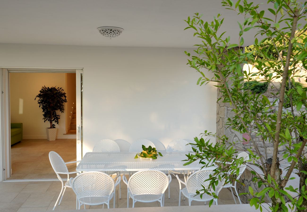 Villa in Massa Lubrense - AMORE RENTALS - Resort Ravenna - The Villa with Private Swimming Pool, Hot Tub, Ideal for Events