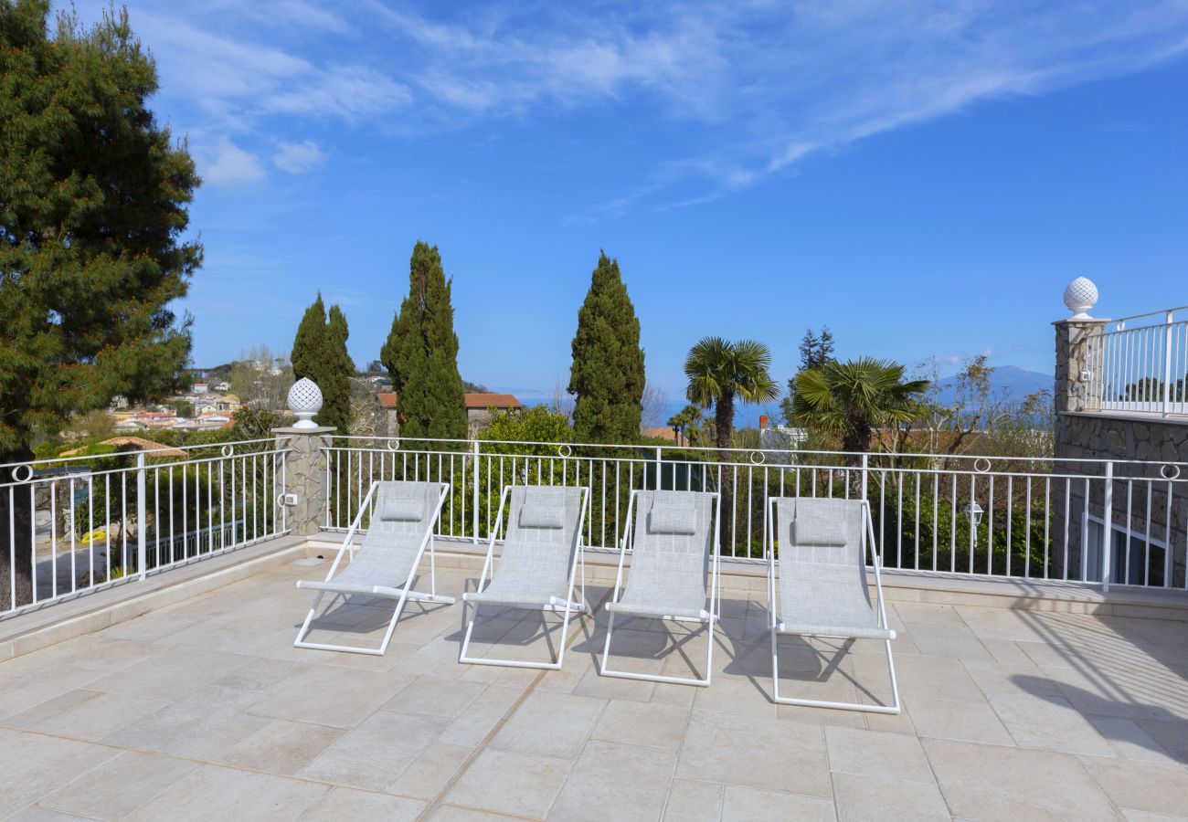 Villa in Massa Lubrense - AMORE RENTALS - Resort Ravenna - The Villa with Private Swimming Pool, Hot Tub, Ideal for Events