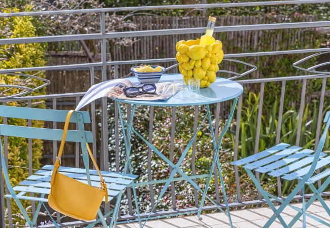 Villa in Massa Lubrense - AMORE RENTALS - Resort Ravenna - Villa Cavaliere with Terrace, Shared Swimming Pool, Ideal for Events Villa in Massa Lubrense - AMORE RENTALS - Resort Ravenna - Villa Cavaliere with Terrace, Shared Swimming Pool, Ideal for Events