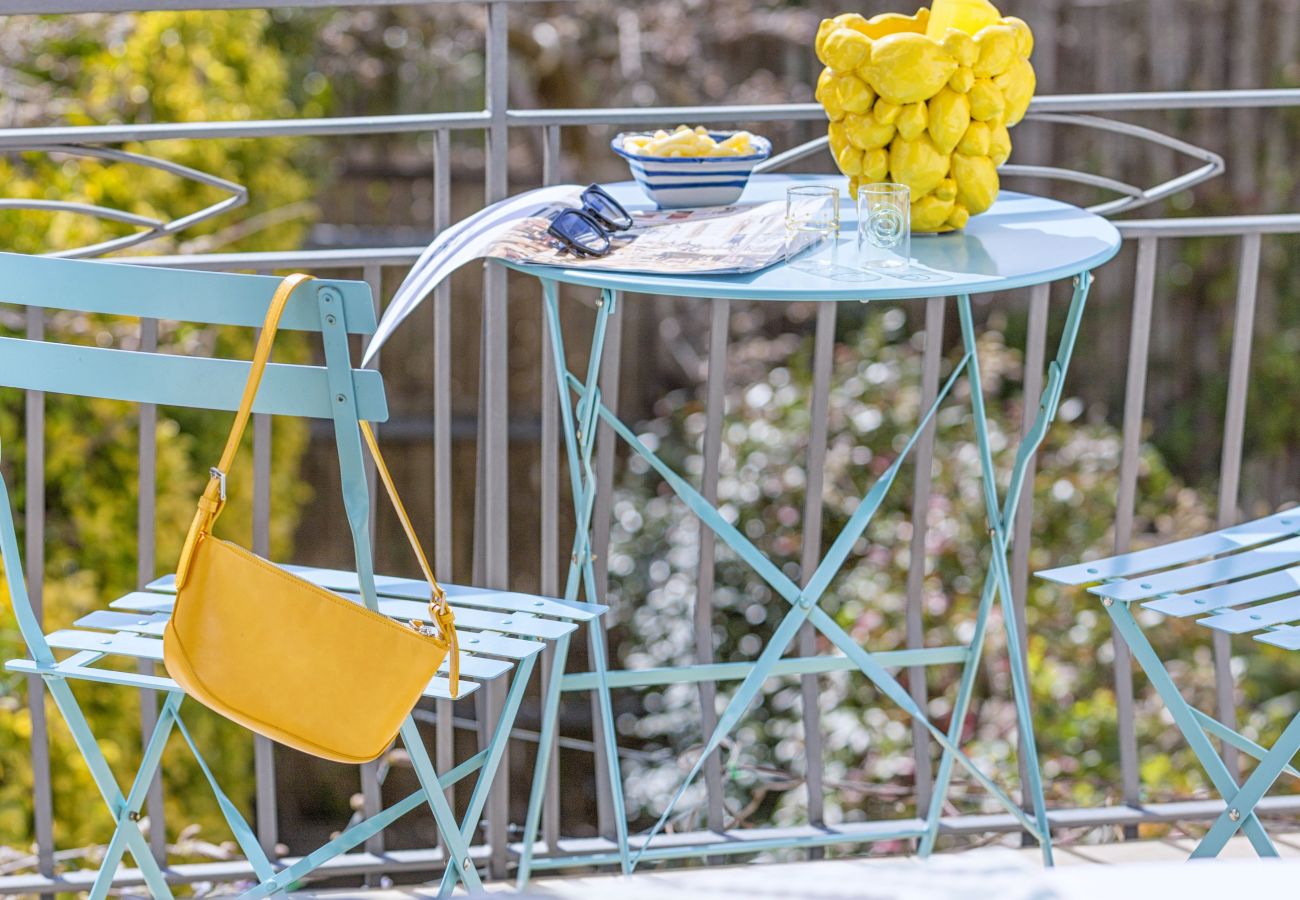 Villa in Massa Lubrense - AMORE RENTALS - Resort Ravenna - Villa Cavaliere with Terrace, Shared Swimming Pool, Ideal for Events