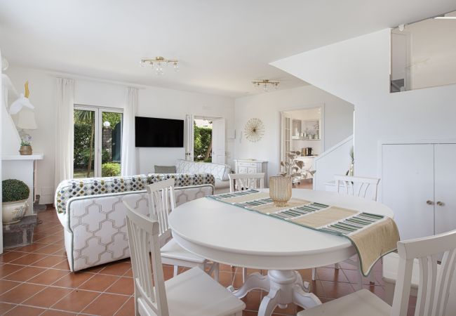 Villa in Massa Lubrense - AMORE RENTALS - Resort Ravenna with Swimming Pool, Hot Tubs, Terraces, Ideal for Events Villa in Massa Lubrense - AMORE RENTALS - Resort Ravenna with Swimming Pool, Hot Tubs, Terraces, Ideal for Events