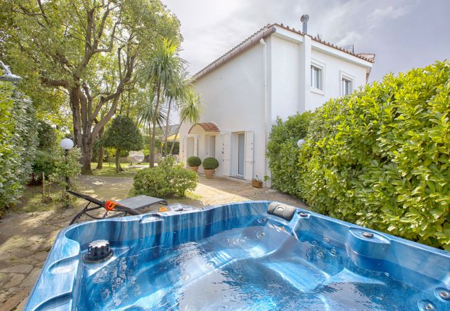 Villa in Massa Lubrense - AMORE RENTALS - Resort Ravenna with Swimming Pool, Hot Tubs, Terraces, Ideal for Events Villa in Massa Lubrense - AMORE RENTALS - Resort Ravenna with Swimming Pool, Hot Tubs, Terraces, Ideal for Events