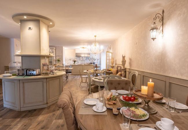 Villa in Greve in Chianti - AMORE RENTALS - Villa Eros with Swimming Pool, SPA, Ideal for Groups Villa in Greve in Chianti - AMORE RENTALS - Villa Eros with Swimming Pool, SPA, Ideal for Groups