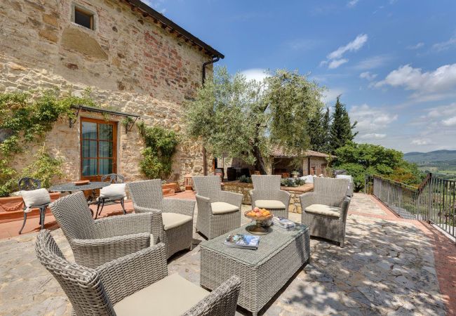 Villa in Greve in Chianti - AMORE RENTALS - Villa Eros with Swimming Pool, SPA, Ideal for Groups Villa in Greve in Chianti - AMORE RENTALS - Villa Eros with Swimming Pool, SPA, Ideal for Groups