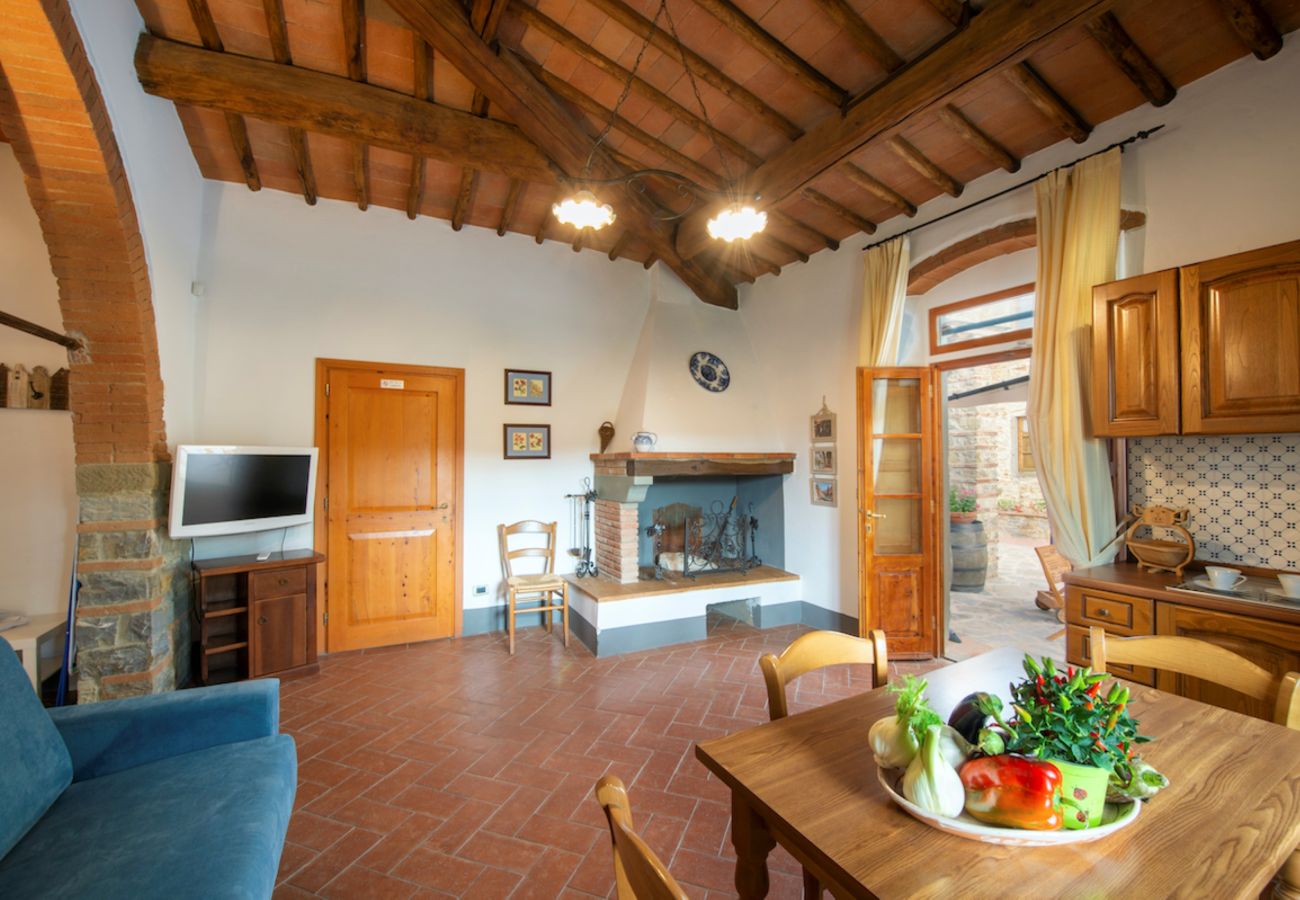 Villa in Greve in Chianti - AMORE RENTALS - Villa Il Casello with Swimming Pool, SPA, Ideal for Groups