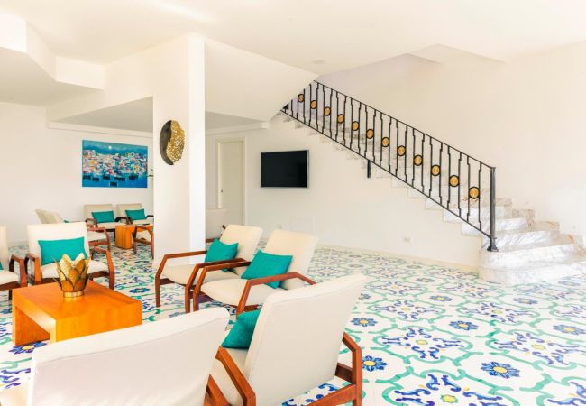 Villa in Sorrento - AMORE RENTALS- Villa Sacco with Private Swimming Pools, Sea View, Ideal for a Luxury Holiday Villa in Sorrento - AMORE RENTALS- Villa Sacco with Private Swimming Pools, Sea View, Ideal for a Luxury Holiday