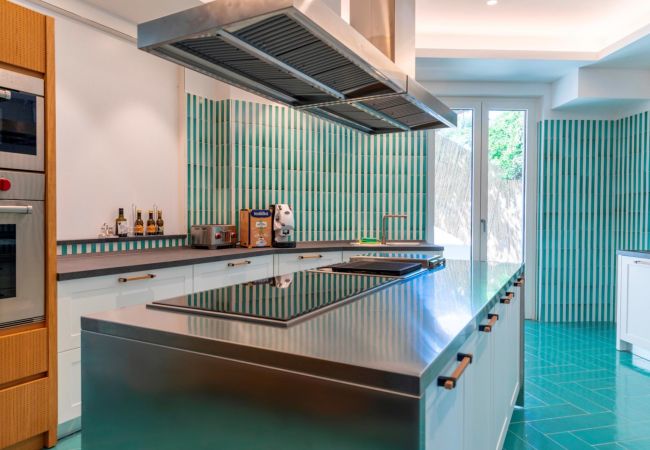 Villa in Sorrento - AMORE RENTALS- Villa Sacco with Private Swimming Pools, Sea View, Ideal for a Luxury Holiday Villa in Sorrento - AMORE RENTALS- Villa Sacco with Private Swimming Pools, Sea View, Ideal for a Luxury Holiday