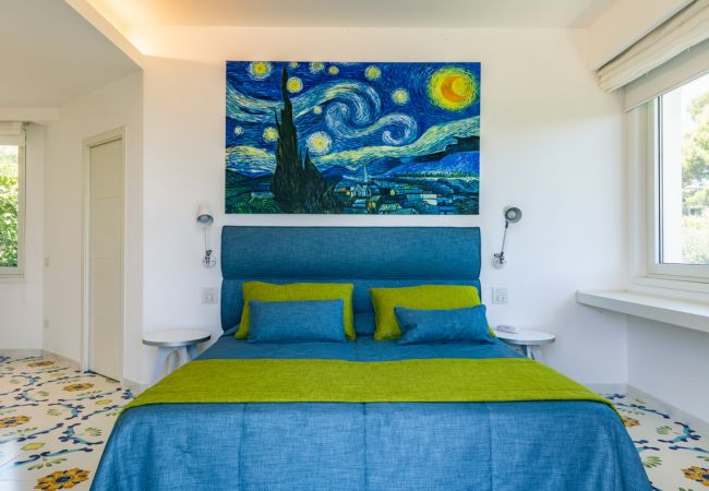 Villa in Sorrento - AMORE RENTALS- Villa Sacco with Private Swimming Pools, Sea View, Ideal for a Luxury Holiday Villa in Sorrento - AMORE RENTALS- Villa Sacco with Private Swimming Pools, Sea View, Ideal for a Luxury Holiday