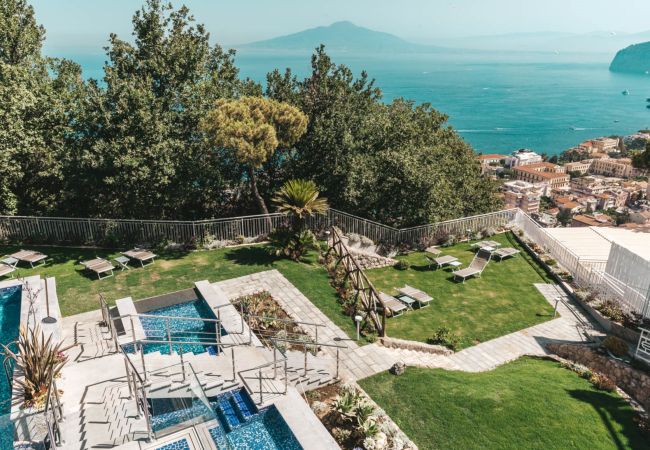 Villa in Sorrento - AMORE RENTALS- Villa Sacco with Private Swimming Pools, Sea View, Ideal for a Luxury Holiday Villa in Sorrento - AMORE RENTALS- Villa Sacco with Private Swimming Pools, Sea View, Ideal for a Luxury Holiday