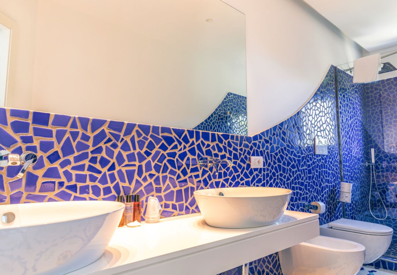 Villa in Sorrento - AMORE RENTALS- Villa Sacco with Private Swimming Pools, Sea View, Ideal for a Luxury Holiday
