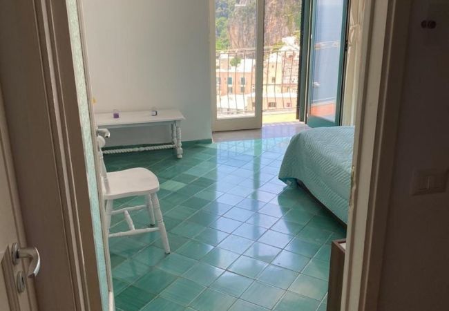 House in Positano - AMORE RENTALS - Casa Laura with Sea View Terrace House in Positano - AMORE RENTALS - Casa Laura with Sea View Terrace