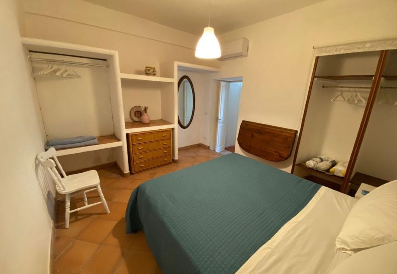 House in Positano - AMORE RENTALS - Casa Laura with Sea View Terrace