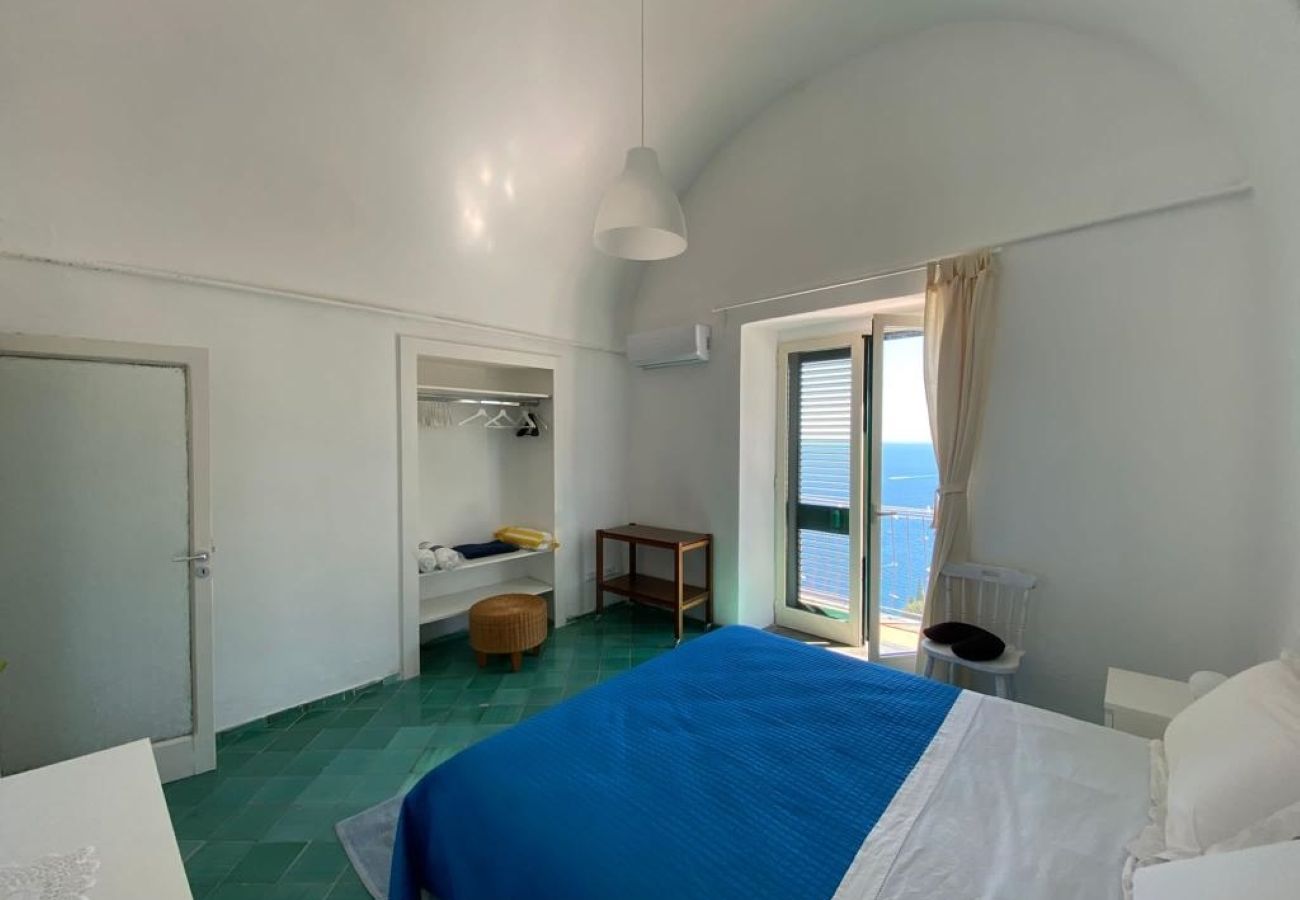 House in Positano - AMORE RENTALS - Casa Laura with Sea View Terrace