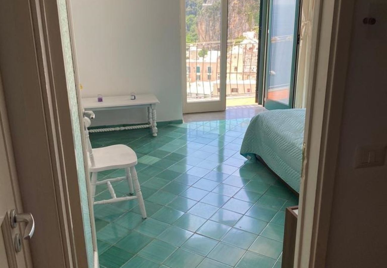 House in Positano - AMORE RENTALS - Casa Laura with Sea View Terrace