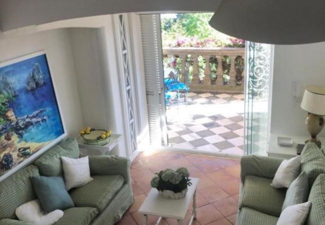 House in Capri - AMORE RENTALS - Casa Pompeiana with Sea View, a Few Minutes Away from the Piazzetta