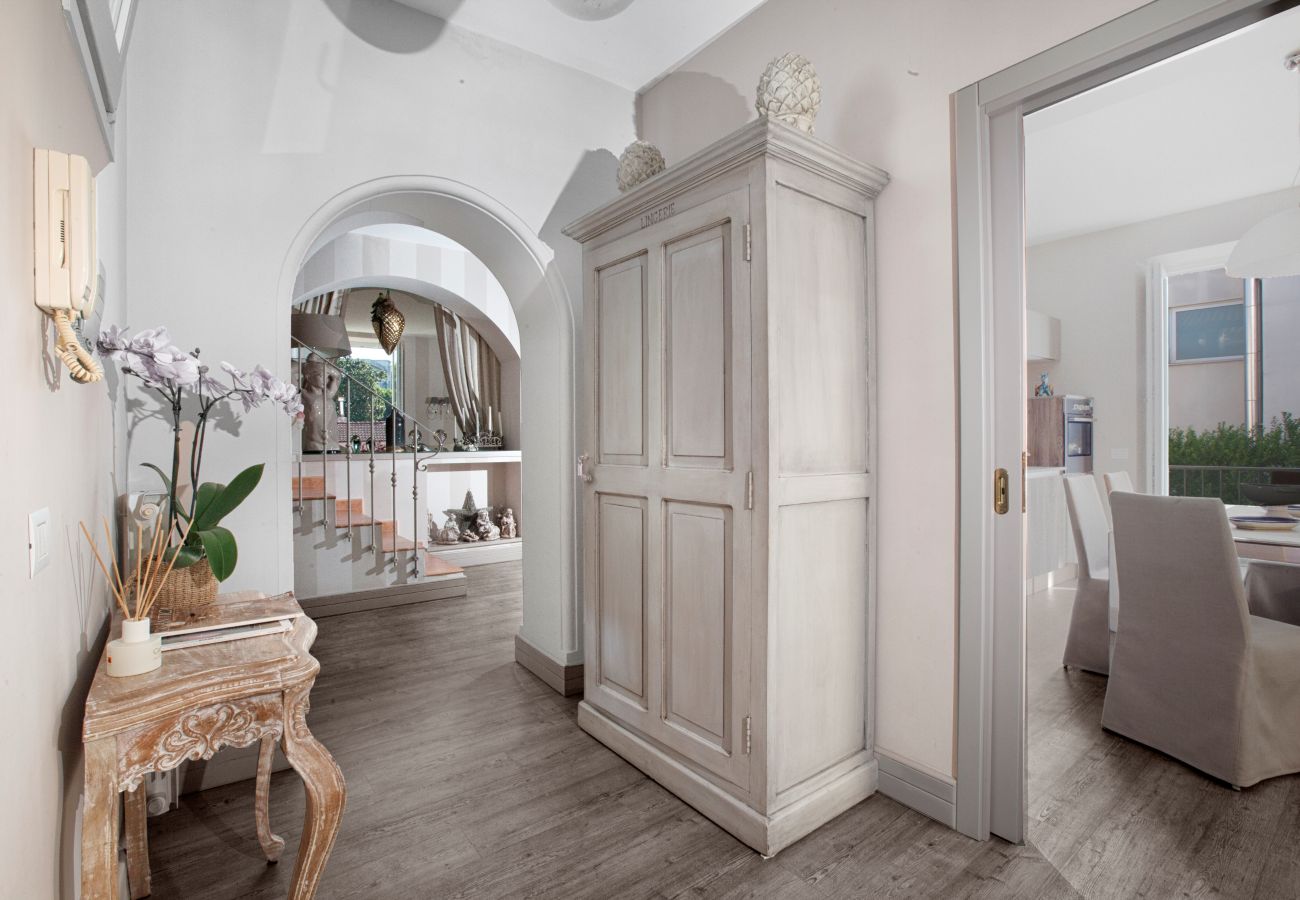 Apartment in Sorrento - AMORE RENTALS - Apartment Terrazza Tasso with Private Garden, External Private Hot Tub in Piazza Tasso
