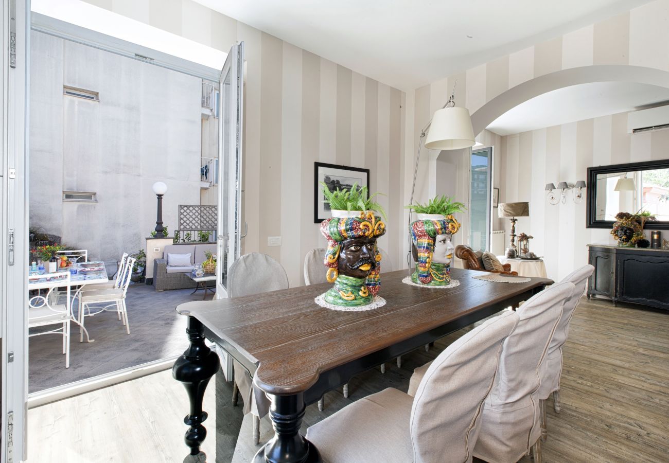 Apartment in Sorrento - AMORE RENTALS - Apartment Terrazza Tasso with Private Garden, External Private Hot Tub in Piazza Tasso