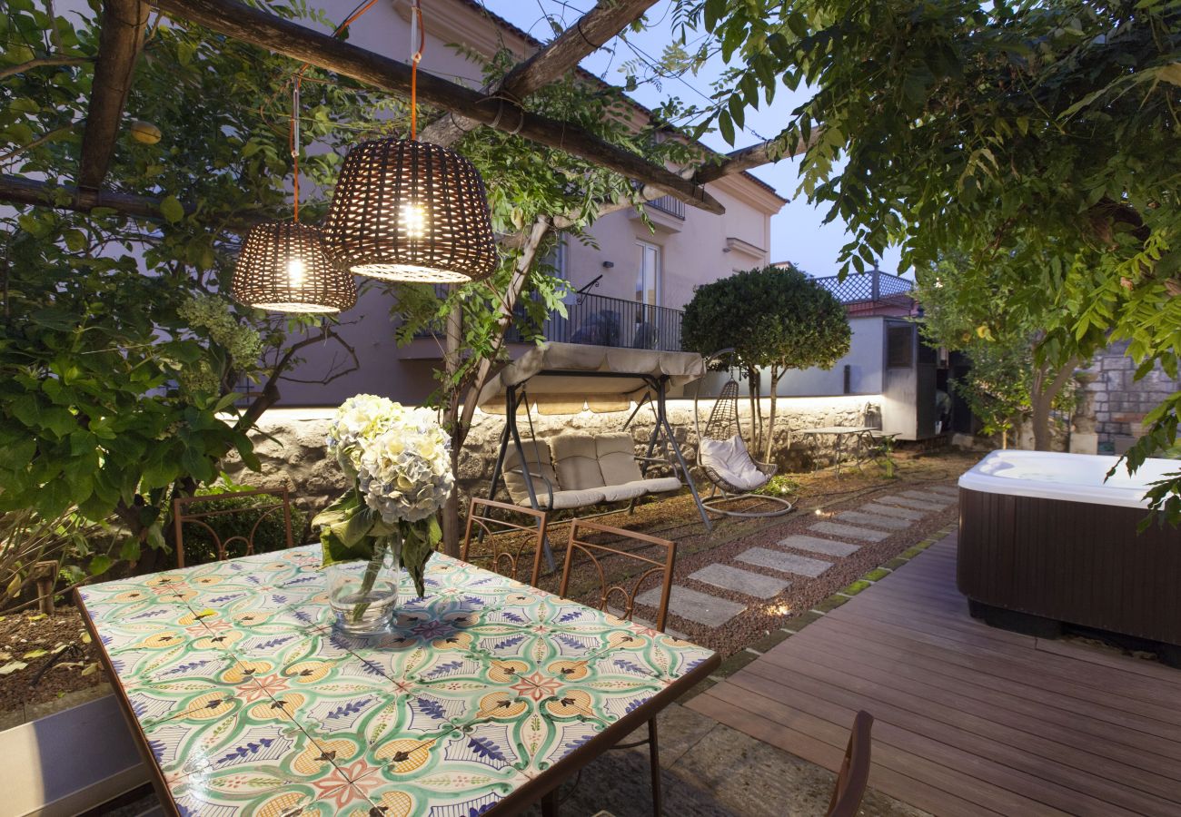 Apartment in Sorrento - AMORE RENTALS - Apartment Terrazza Tasso with Private Garden, External Private Hot Tub in Piazza Tasso
