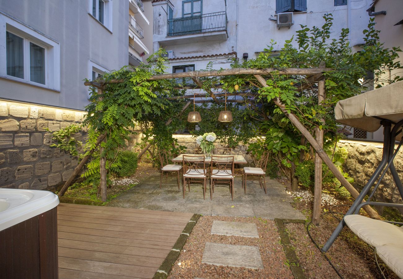 Apartment in Sorrento - AMORE RENTALS - Apartment Terrazza Tasso with Private Garden, External Private Hot Tub in Piazza Tasso