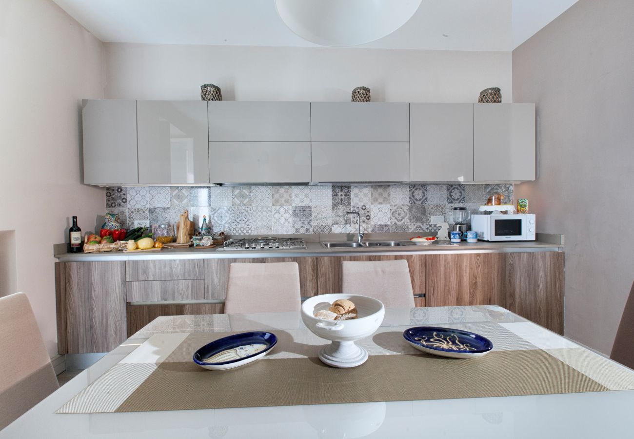 Apartment in Sorrento - AMORE RENTALS - Apartment Terrazza Tasso with Private Garden, External Private Hot Tub in Piazza Tasso