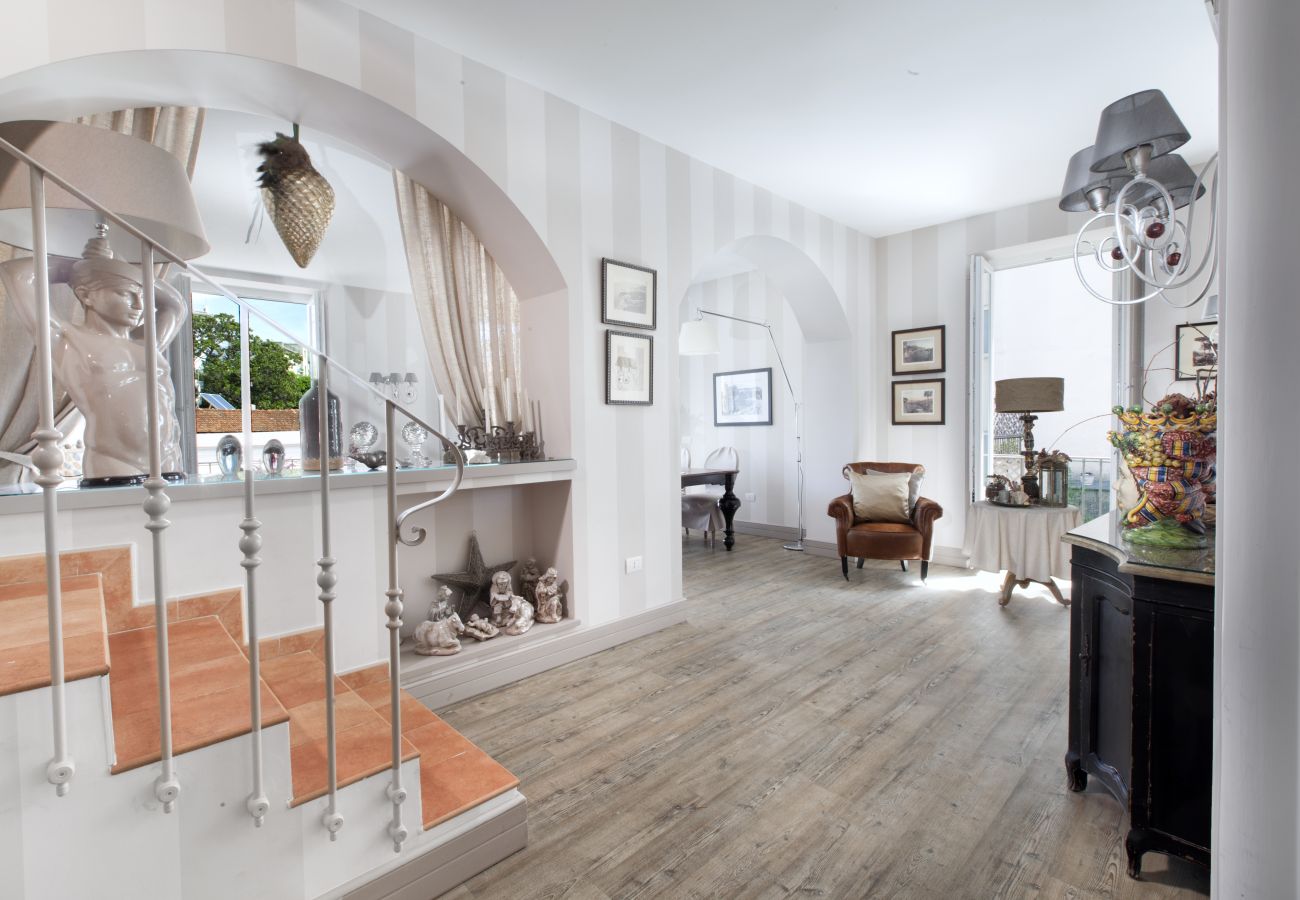 Apartment in Sorrento - AMORE RENTALS - Apartment Terrazza Tasso with Private Garden, External Private Hot Tub in Piazza Tasso