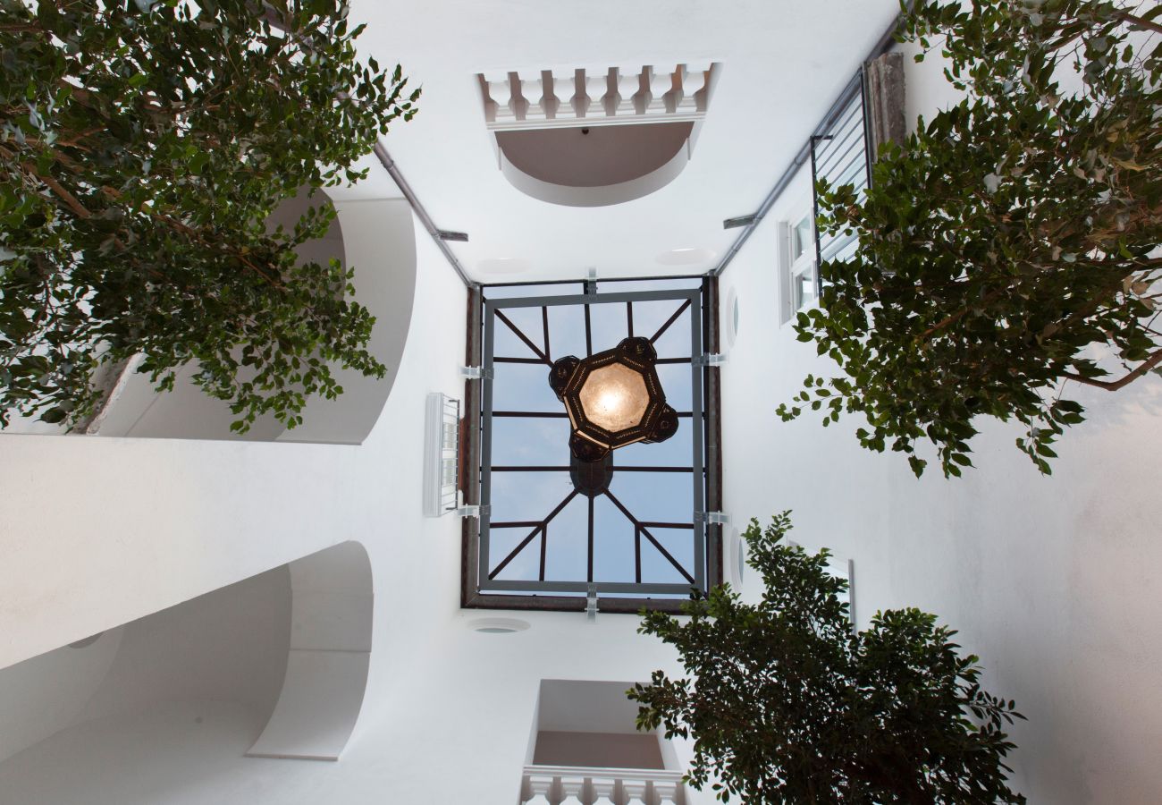 Apartment in Sorrento - AMORE RENTALS - Apartment Terrazza Tasso with Private Garden, External Private Hot Tub in Piazza Tasso
