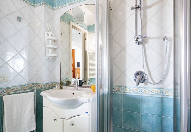 Apartment in Sorrento - AMORE RENTALS - Appartamento Cielomare with Sea View and Balcony Apartment in Sorrento - AMORE RENTALS - Appartamento Cielomare with Sea View and Balcony