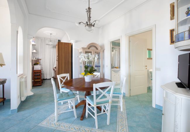 Apartment in Sorrento - AMORE RENTALS - Appartamento Cielomare with Sea View and Balcony Apartment in Sorrento - AMORE RENTALS - Appartamento Cielomare with Sea View and Balcony