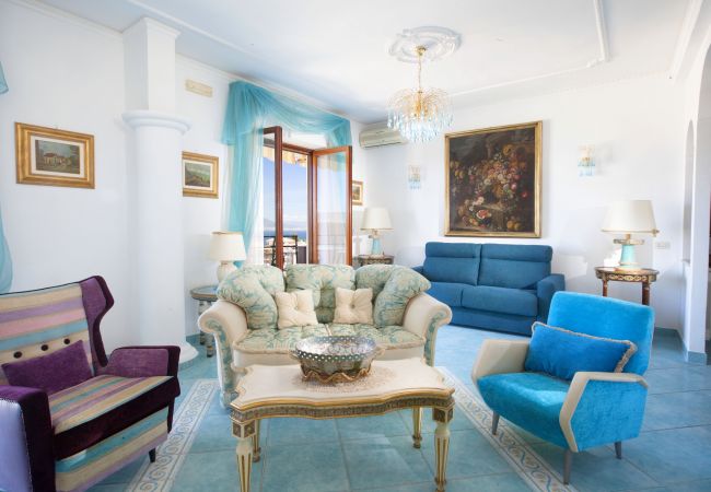 Apartment in Sorrento - AMORE RENTALS - Appartamento Cielomare with Sea View and Balcony Apartment in Sorrento - AMORE RENTALS - Appartamento Cielomare with Sea View and Balcony