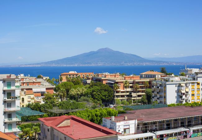 Apartment in Sorrento - AMORE RENTALS - Appartamento Cielomare with Sea View and Balcony Apartment in Sorrento - AMORE RENTALS - Appartamento Cielomare with Sea View and Balcony
