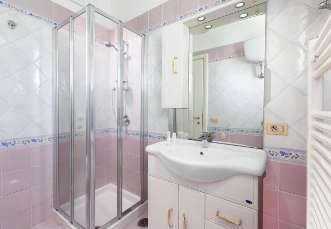 Apartment in Sorrento - AMORE RENTALS - Appartamento Cielomare with Sea View and Balcony Apartment in Sorrento - AMORE RENTALS - Appartamento Cielomare with Sea View and Balcony