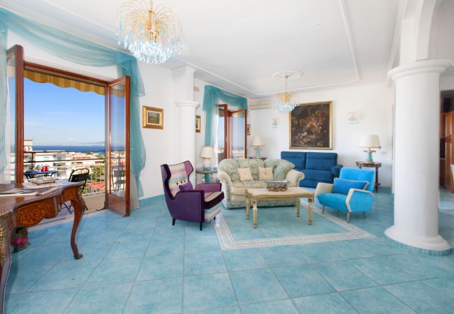 Apartment in Sorrento - AMORE RENTALS - Appartamento Cielomare with Sea View and Balcony Apartment in Sorrento - AMORE RENTALS - Appartamento Cielomare with Sea View and Balcony