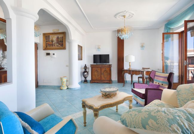 Apartment in Sorrento - AMORE RENTALS - Appartamento Cielomare with Sea View and Balcony Apartment in Sorrento - AMORE RENTALS - Appartamento Cielomare with Sea View and Balcony