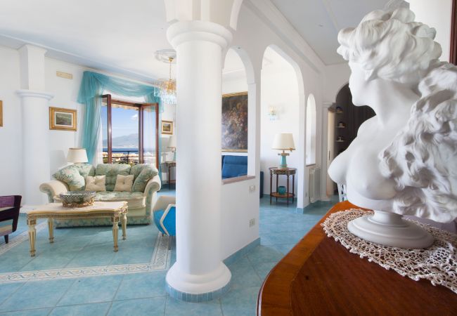 Apartment in Sorrento - AMORE RENTALS - Appartamento Cielomare with Sea View and Balcony Apartment in Sorrento - AMORE RENTALS - Appartamento Cielomare with Sea View and Balcony